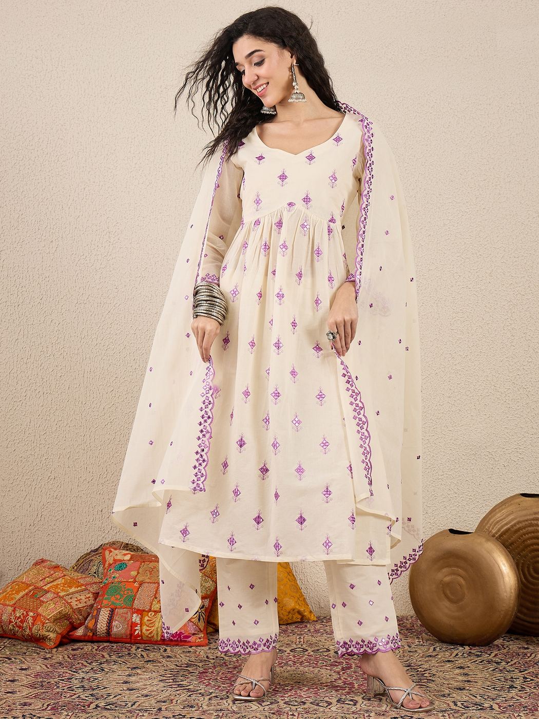 Cream embroidered set